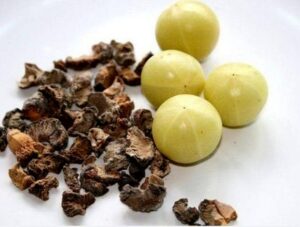 Dried Nadan Gooseberry